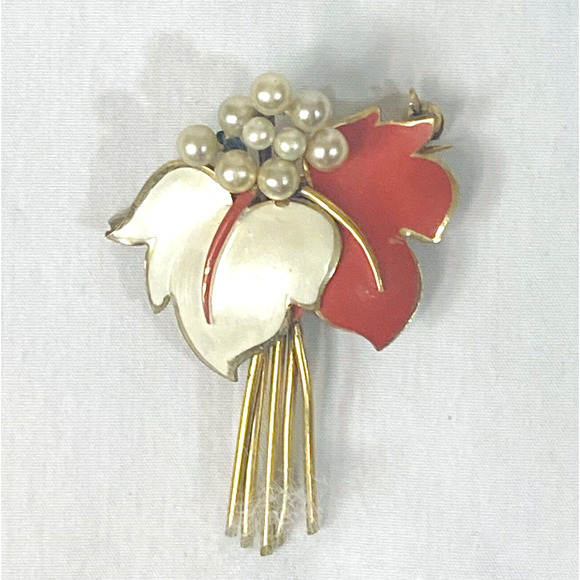 Vintage Brooch Pin Handarbeit Germany Enamel Gold Tone Faux Pearls Floral - Picture 4 of 6